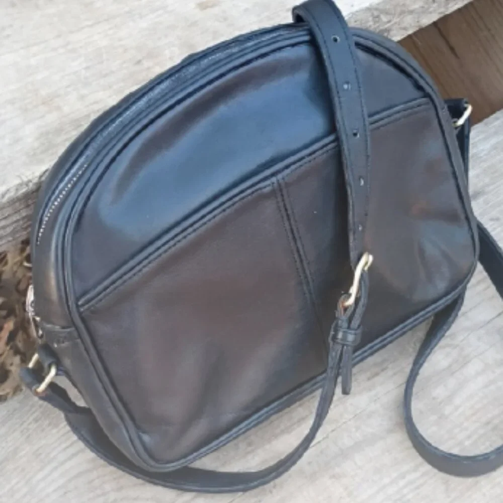 80s Vintage Coach Classic Black Leather Crossbody Bag -  0479-021 Half Moon Rare - Picture 8 of 13